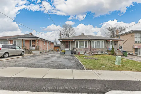 23 Chalkfarm Drive, Toronto, ON M3L 1L1
