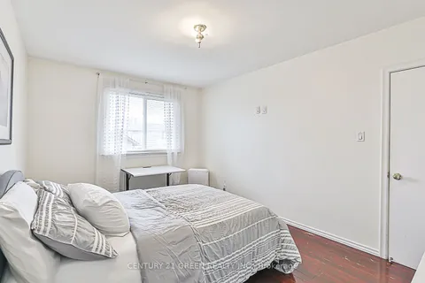 23 Chalkfarm Drive, Toronto, ON M3L 1L1