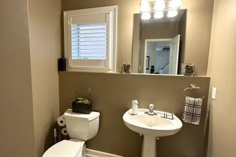6290 Mccovey Drive, Mississauga, ON L5V 2G3