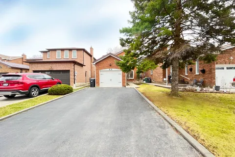 3333 Hargrove Road, Mississauga, ON L5L 4E6