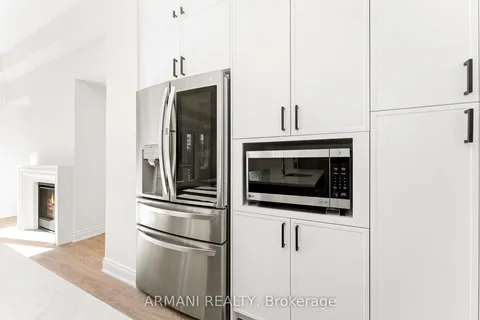3 George Mckenzie Court, Toronto, ON M9M 0G7