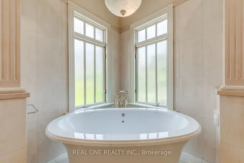 774 Terlin Boulevard, Mississauga, ON L5H 1T2