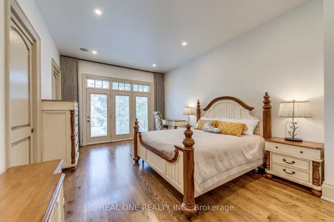 774 Terlin Boulevard, Mississauga, ON L5H 1T2