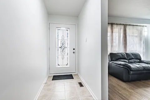 115 Northcrest Road, Toronto, ON M9R 1R5