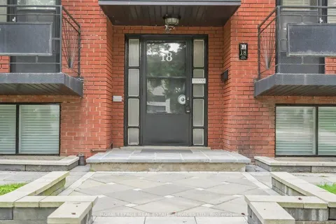 18 Thirty Third Street, Toronto, ON M8W 3G9