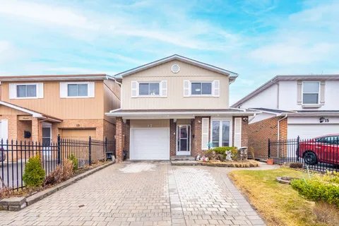17 Ashurst Crescent, Brampton, ON L6V 3N6