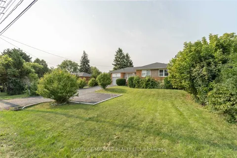 376 Third Line, Oakville, ON L6L 4A4