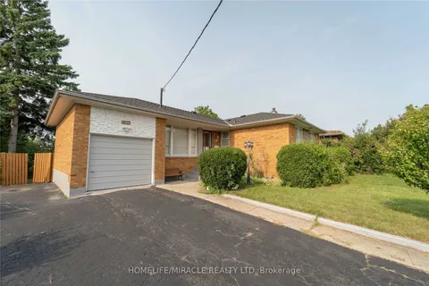 376 Third Line, Oakville, ON L6L 4A4