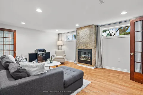 7 Mcmanus Road, ON M9P 2J9