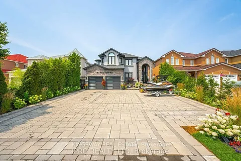 923 Bristol Road, Mississauga, ON L5V 2N9