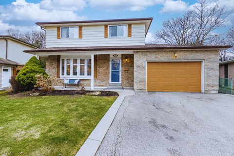 47 Trotters Lane, Brampton, ON L6Y 1B5