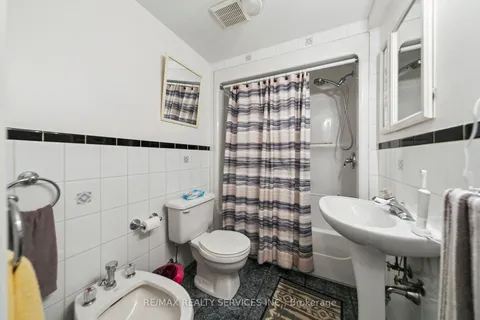 247 Vodden Street, Brampton, ON L6X 2X7