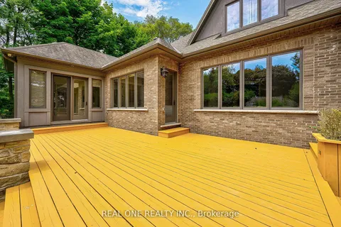 190 Maplewood Road, Mississauga, ON L5G 2M6