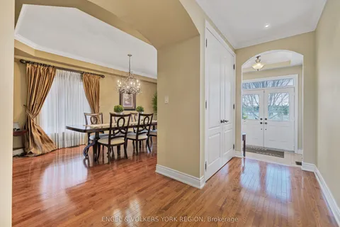 26 Imperial Lakes Drive, Brampton, ON L6P 2V3