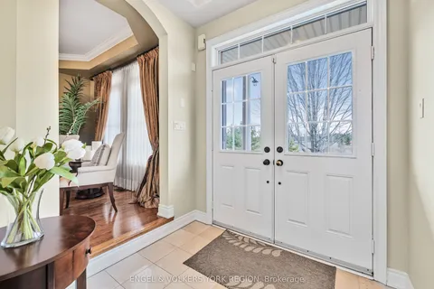 26 Imperial Lakes Drive, Brampton, ON L6P 2V3