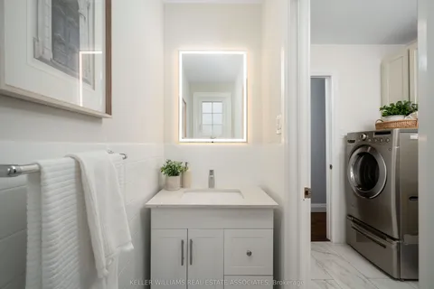 2375 Parkway Drive, Burlington, ON L7P 4A1