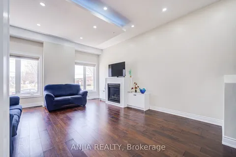 106 Celestine Drive, Toronto, ON M9R 3N9