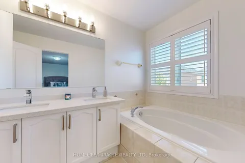 3343 Cline Street, Burlington, ON L7M 0J9
