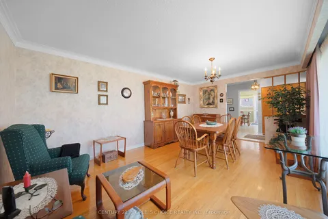 2374 Truscott Drive, Mississauga, ON L5J 2B2