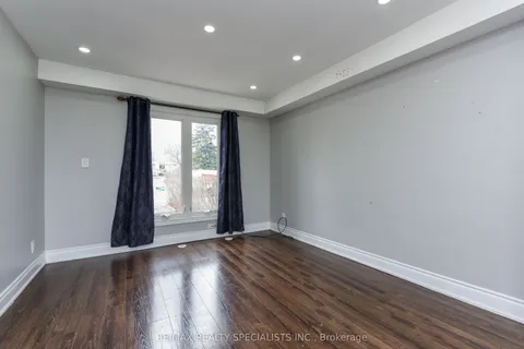 5 Josephine Court, Brampton, ON L6S 2L3