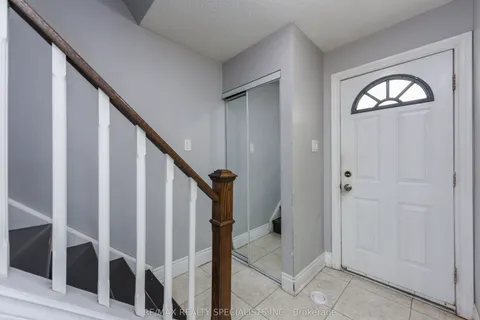 5 Josephine Court, Brampton, ON L6S 2L3