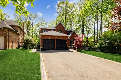 6150 Bankhead Court, Mississauga, ON L5V 1L9