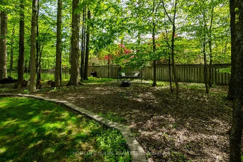 6150 Bankhead Court, Mississauga, ON L5V 1L9