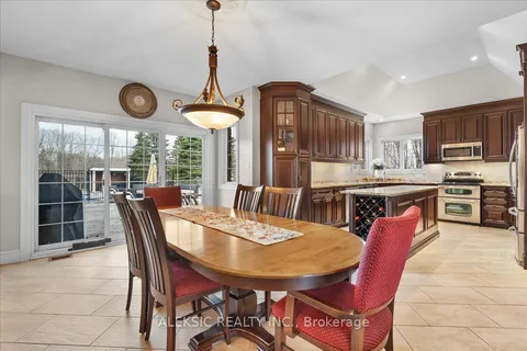 9797 Hunsden Side Road, Caledon, ON L7E 0J8