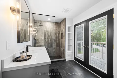 5103 Royal Mills Court, Mississauga, ON L5M 4X9