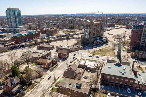 8 Church Street, Brampton, ON L6V 1E9