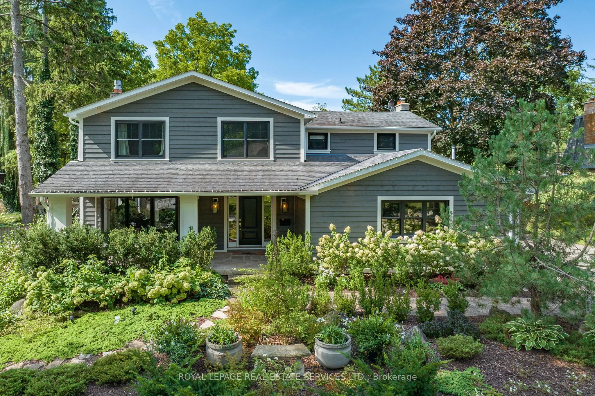 446 Copeland Court, Oakville, ON L6J 4B9