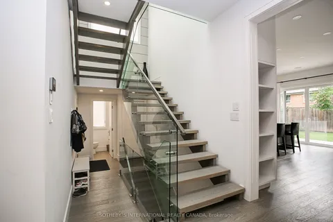 36 Burrows Avenue, Toronto, ON M9B 4W7