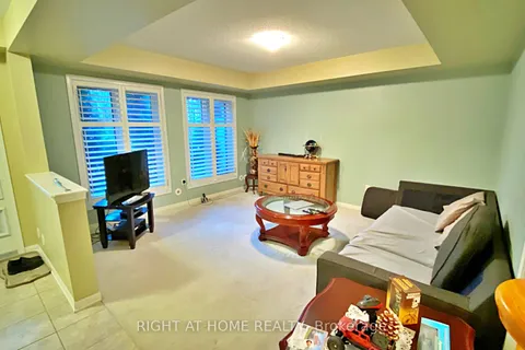 664 Holly Avenue, Milton, ON L9T 0G2