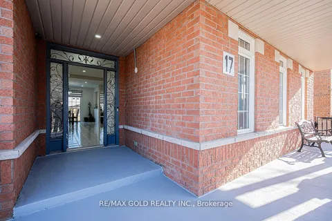 17 Yellow Pine Road, Brampton, ON L6P 2E4