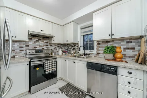76 Thunderbird Trail, Brampton, ON L6R 2T4