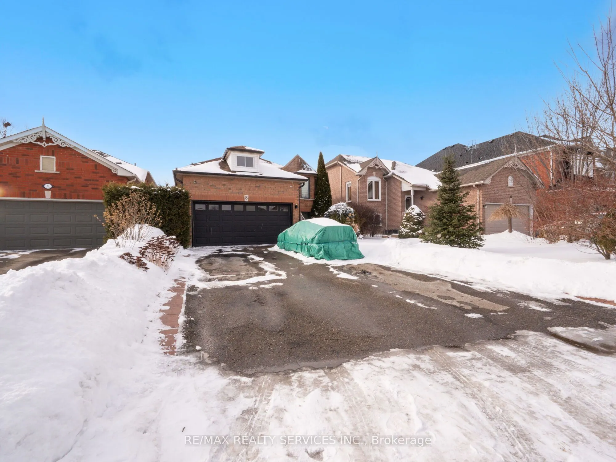 8 Bradwick Court, Caledon, ON L7C 1B6