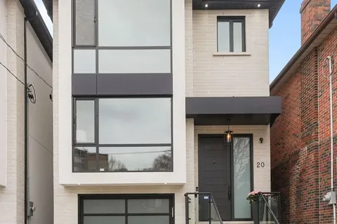 20 Fourth Street, Toronto, ON M8V 2Y3
