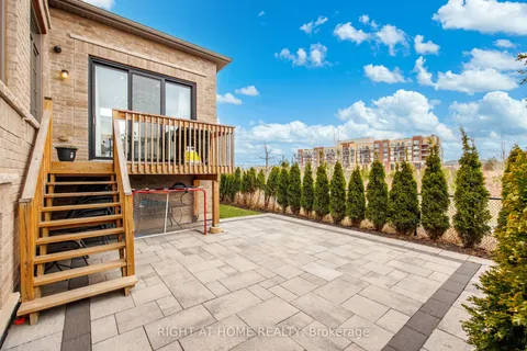 3124 Daniel Way, Oakville, ON L6H 0V1