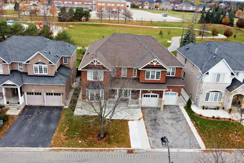 8 NELLY Court, Brampton, ON L6P 2G5