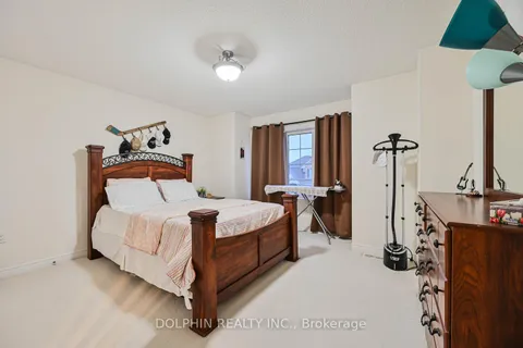 33 Bonnieglen Farm Boulevard, Caledon, ON L7C 3X8