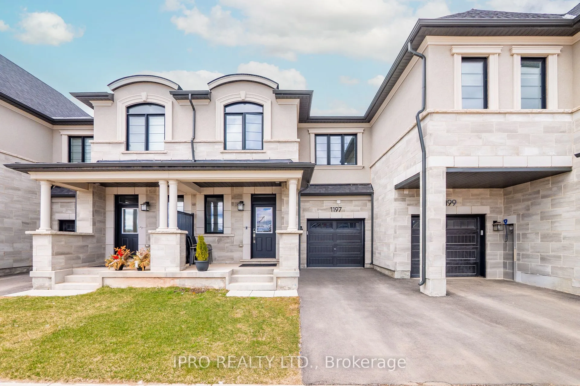 1197 Milland Drive, Oakville, ON L6H 3X1