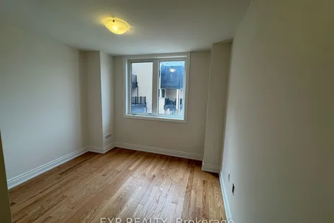 3 Marvin Avenue, ON L6H 0Z6