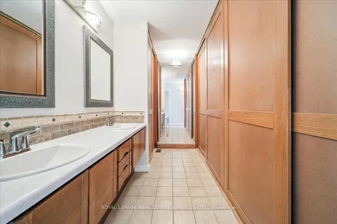 2145 Blessington Street, Burlington, ON L7P 0J7