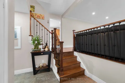 1677 Vaughan Drive, Caledon, ON L7K 1C4