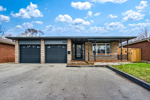2205 LANCASTER Crescent, Burlington, ON L7P 3G4