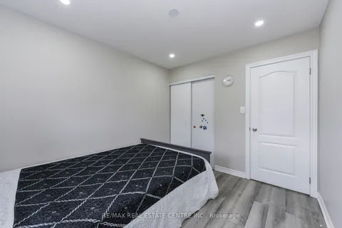 658 Best Road, Milton, ON L9T 8M2