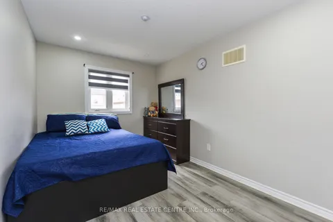 658 Best Road, Milton, ON L9T 8M2