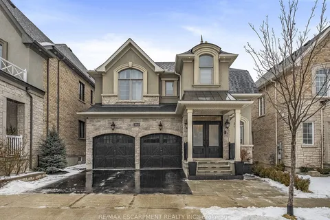 3113 Sunflower Drive, Oakville, ON L7M 0H3