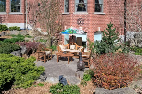 6416 McNiven Road, Burlington, ON L7P 0K5