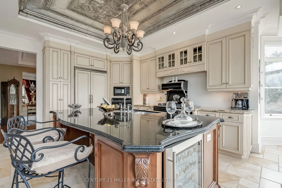 6416 McNiven Road, Burlington, ON L7P 0K5